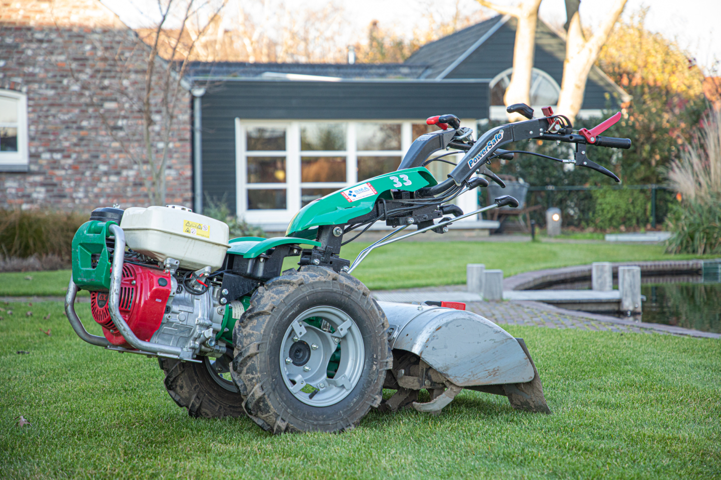 tuinfrees 55 cm 2-wielig met benzine motor